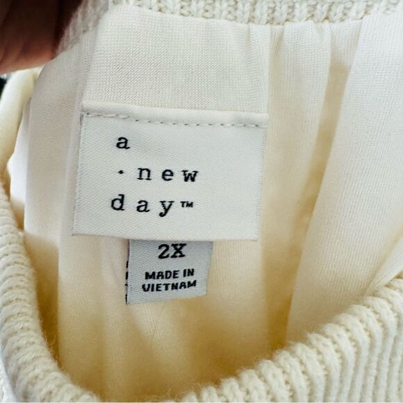 A New Day Cream Crochet Set Size 2X - Picture 4 of 9